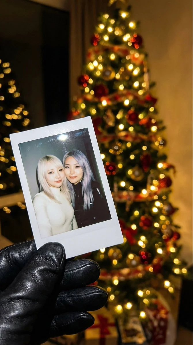 A Chic Christmas Selfie with a Twist