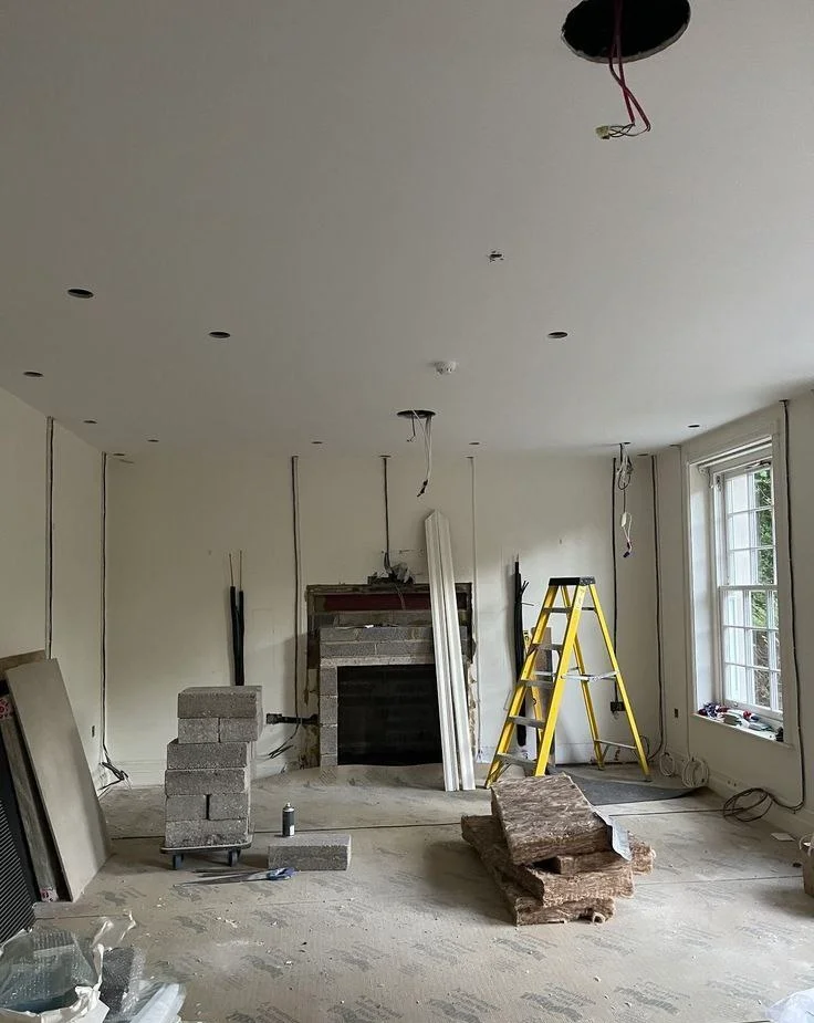 A Living Room Transformed: From Chaos to Elegance