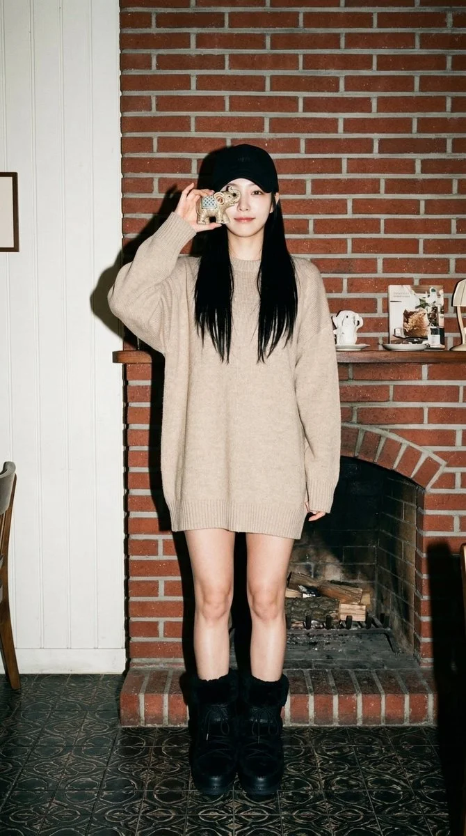 A Tiny Elephant’s Secret Glimpse of the World