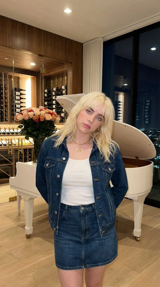 Chic Elegance: A Portrait of Modern Glamour