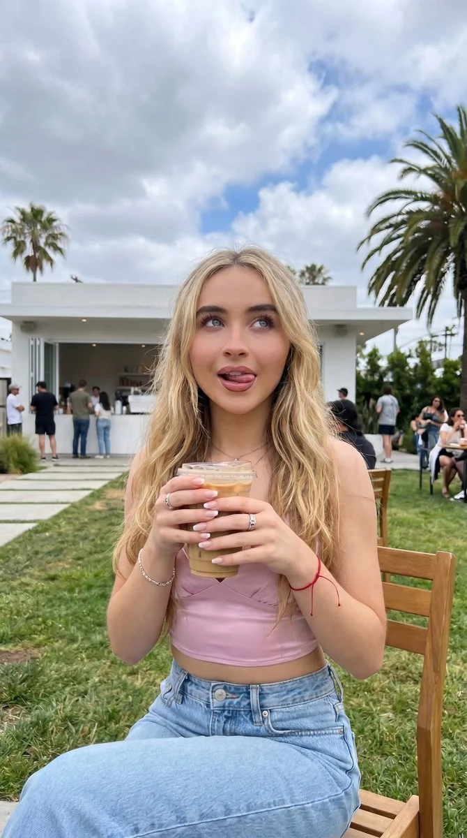 Chic Moments in an Outdoor Café