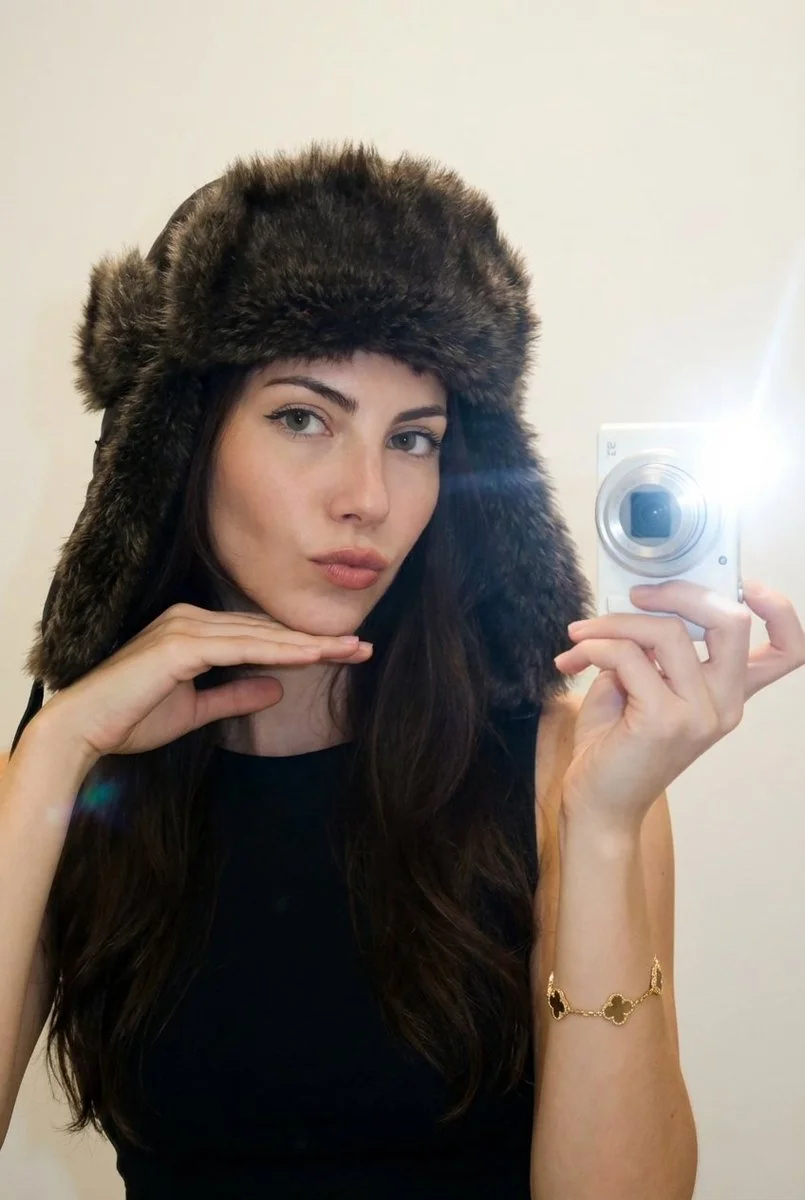 Chic Vibes and Nano Bananas 🍌✨