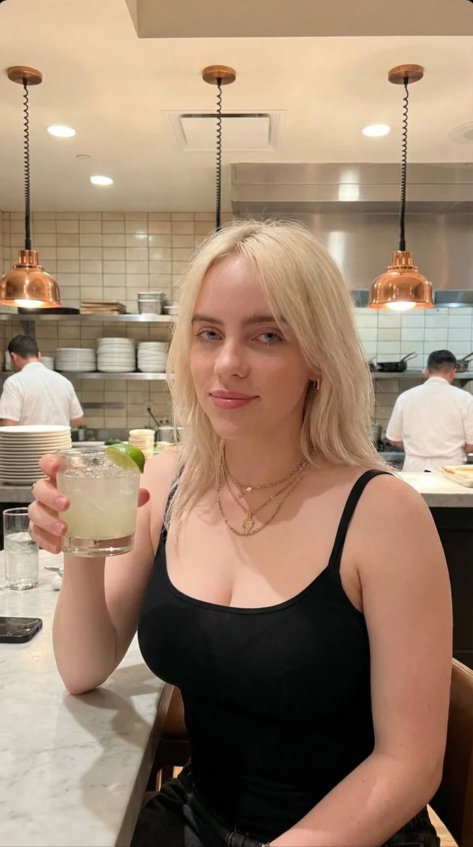 Chill Vibes: Billie and Sydney in the Kitchen