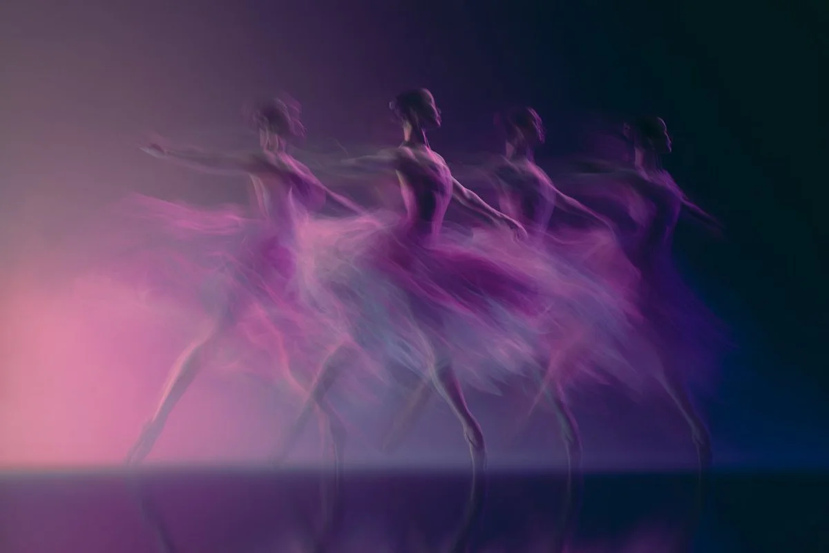 Chrono Streak: The Dance of Motion