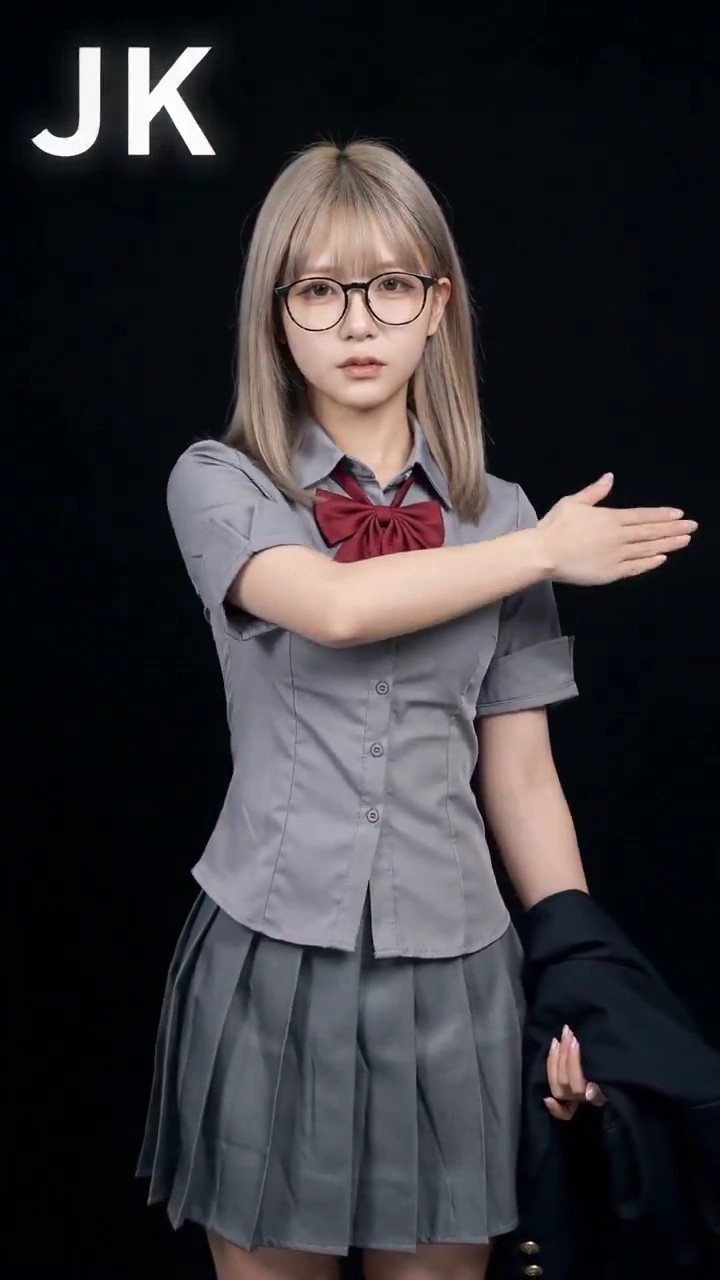 12秒极速变装合集：反差造型大挑战