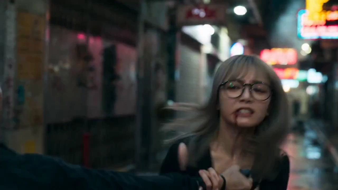 Gritty Hong Kong Alley Fight Featuring MMA and Kali Stick Mastery