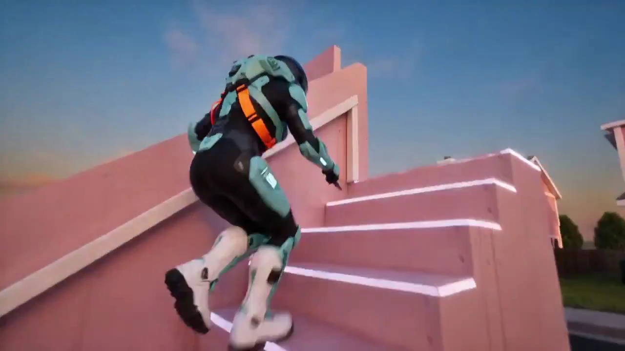Dynamic Fortnite Combat: Live Action Raid with Futuristic Builds