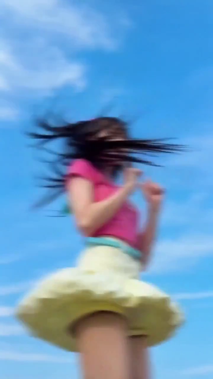 Colorful Vertical Music Video Featuring Energetic Dance Performance