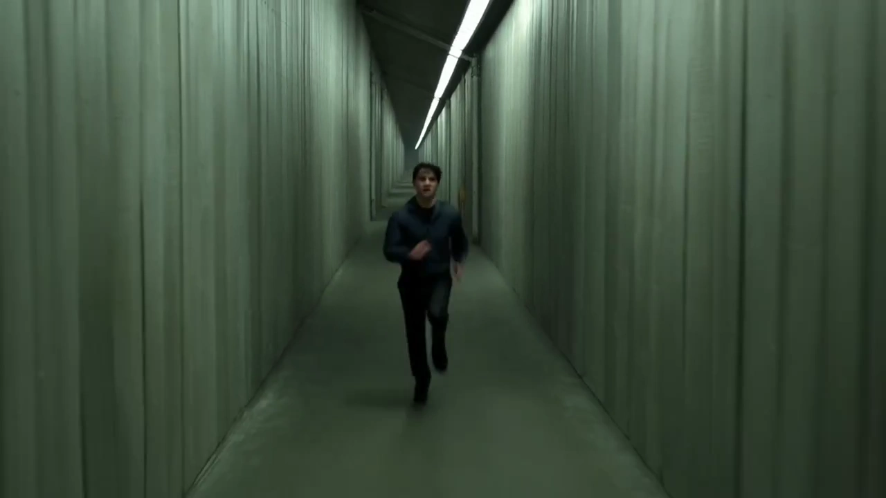 Tunnel Effect Created by Dolly Zoom in Corridor Pursuit