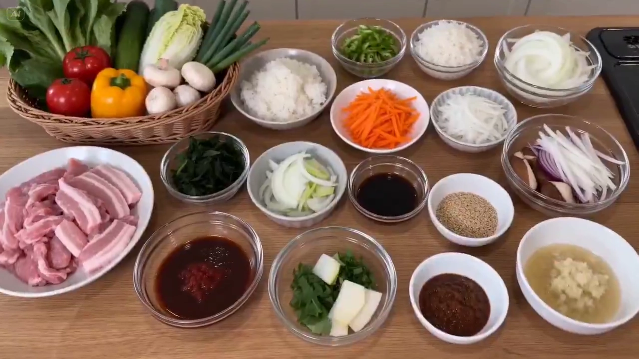 Snap Zooms & Sizzle: Hyper-Active Cooking Delight