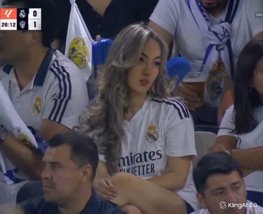Stadium Vibes: A Glimpse into Game Day Energy