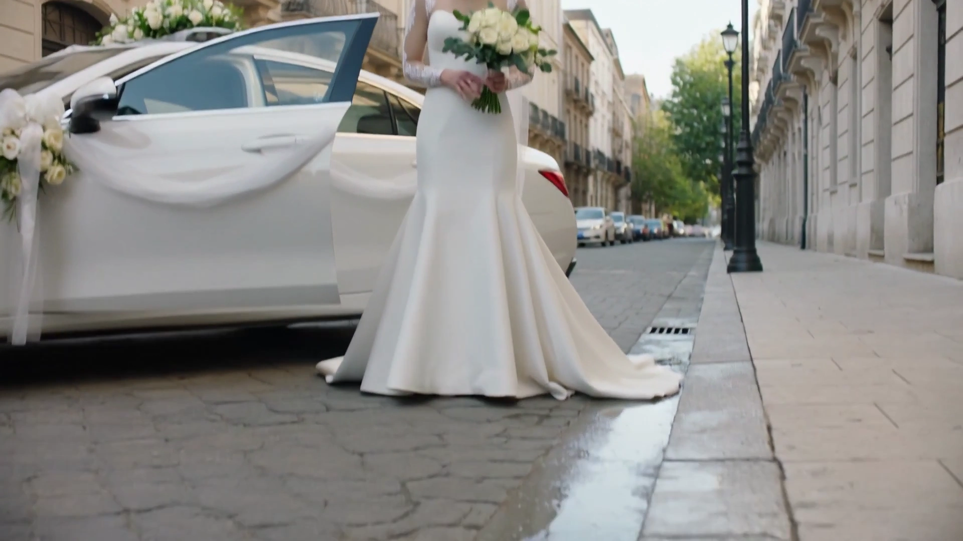 Heroic Worker Uses Magnet to Save Bride's Falling Ring