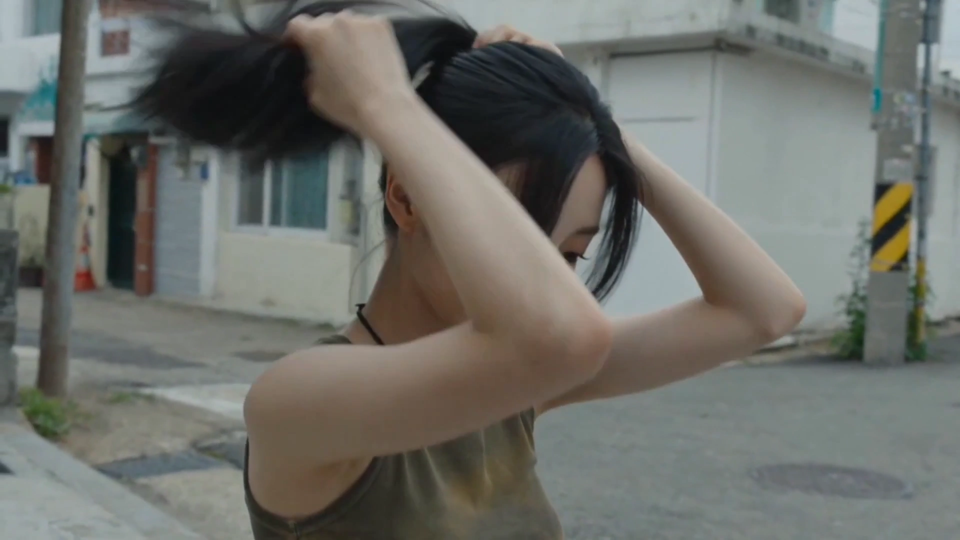Grainy Footage Reveals Intimate Moments in a Seoul Backstreet