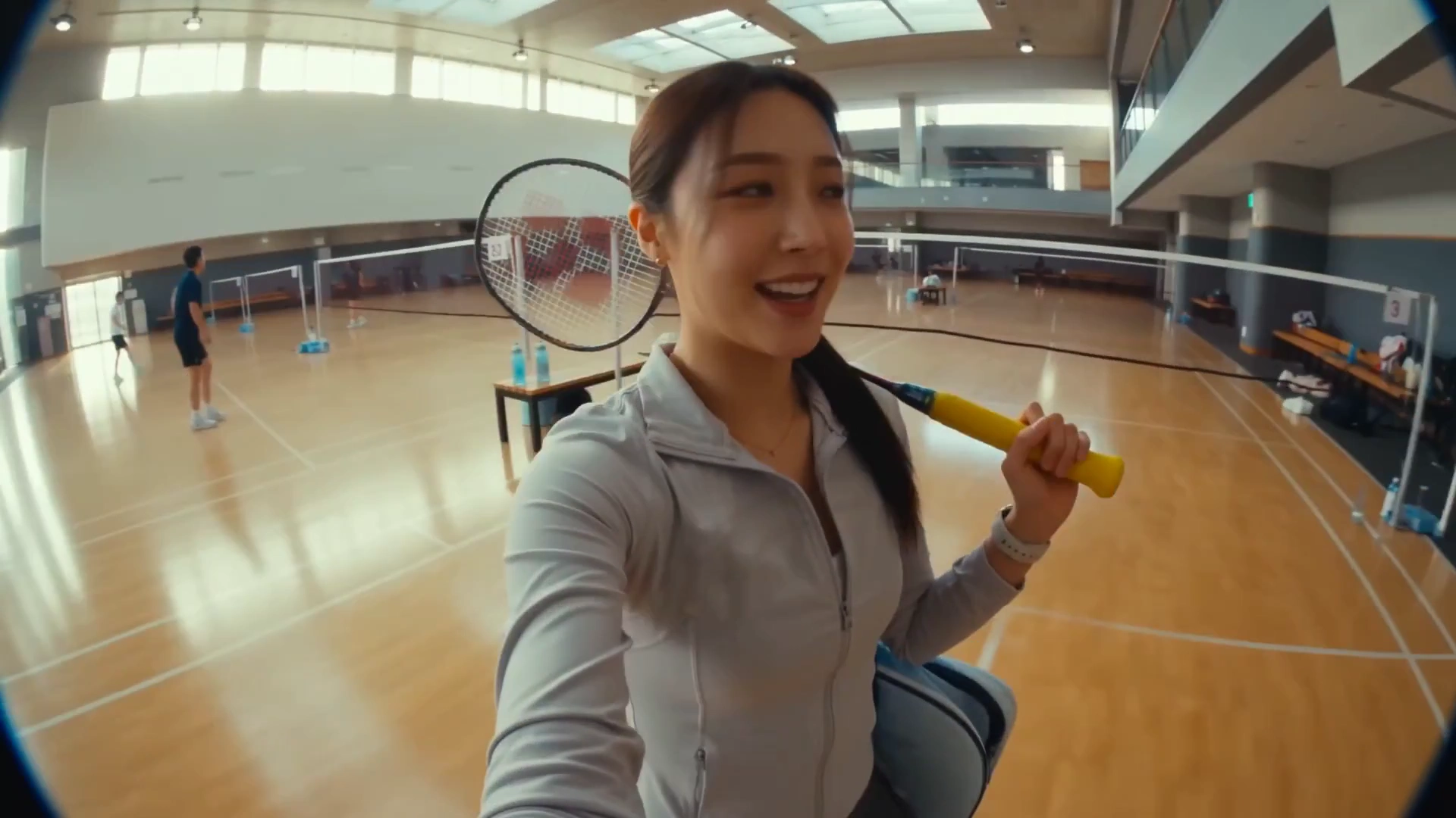 Selfie-Style Court Session Captures Idol's Natural Morning Routine