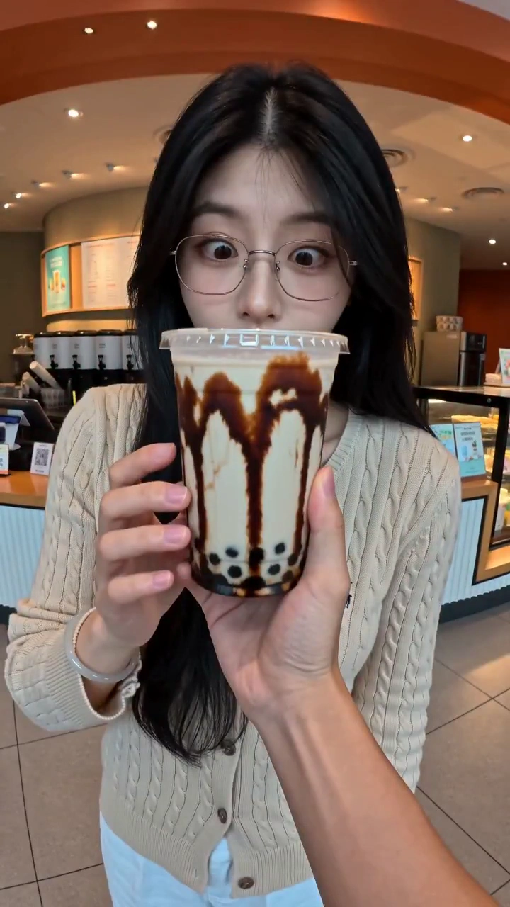 Food Freeze Frame Magic: Girl Materializes Beside Hot Pot and Burger