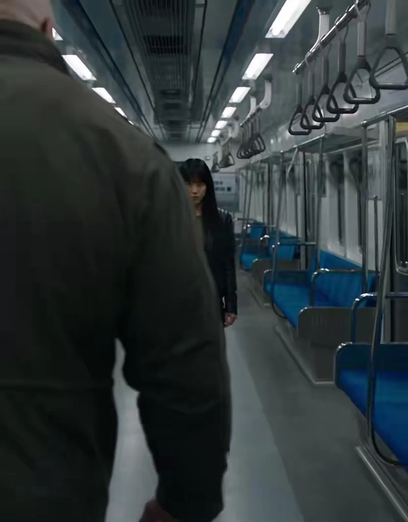 Combat Boot Kick Ends Brutal Subway Showdown in Slow Motion