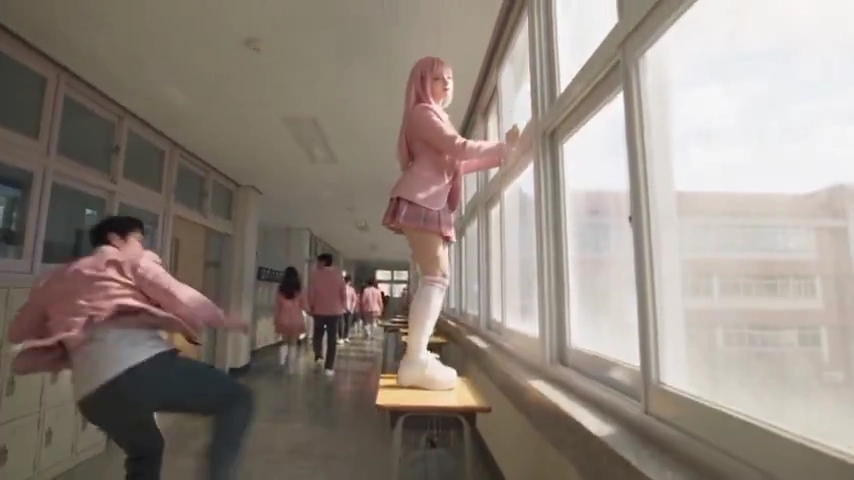 Korean Schoolgirl Brawls Boys Then Calmly Wipes Window