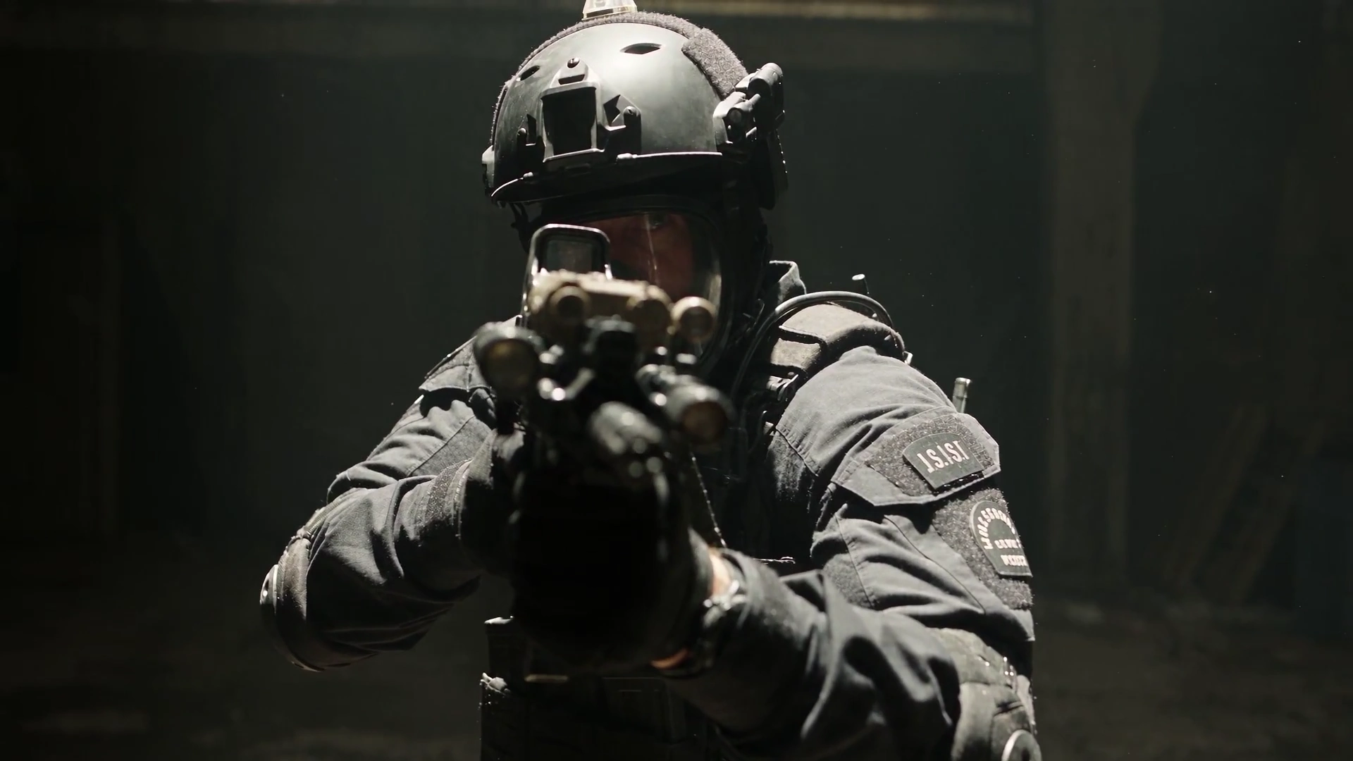Sweaty Captor Trembles With Pistol in Chilling Hostage Standoff