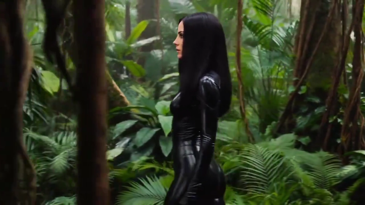 Glowing Eyes and Slit Pupils Signal Shapeshifter's Deadly Panther Form
