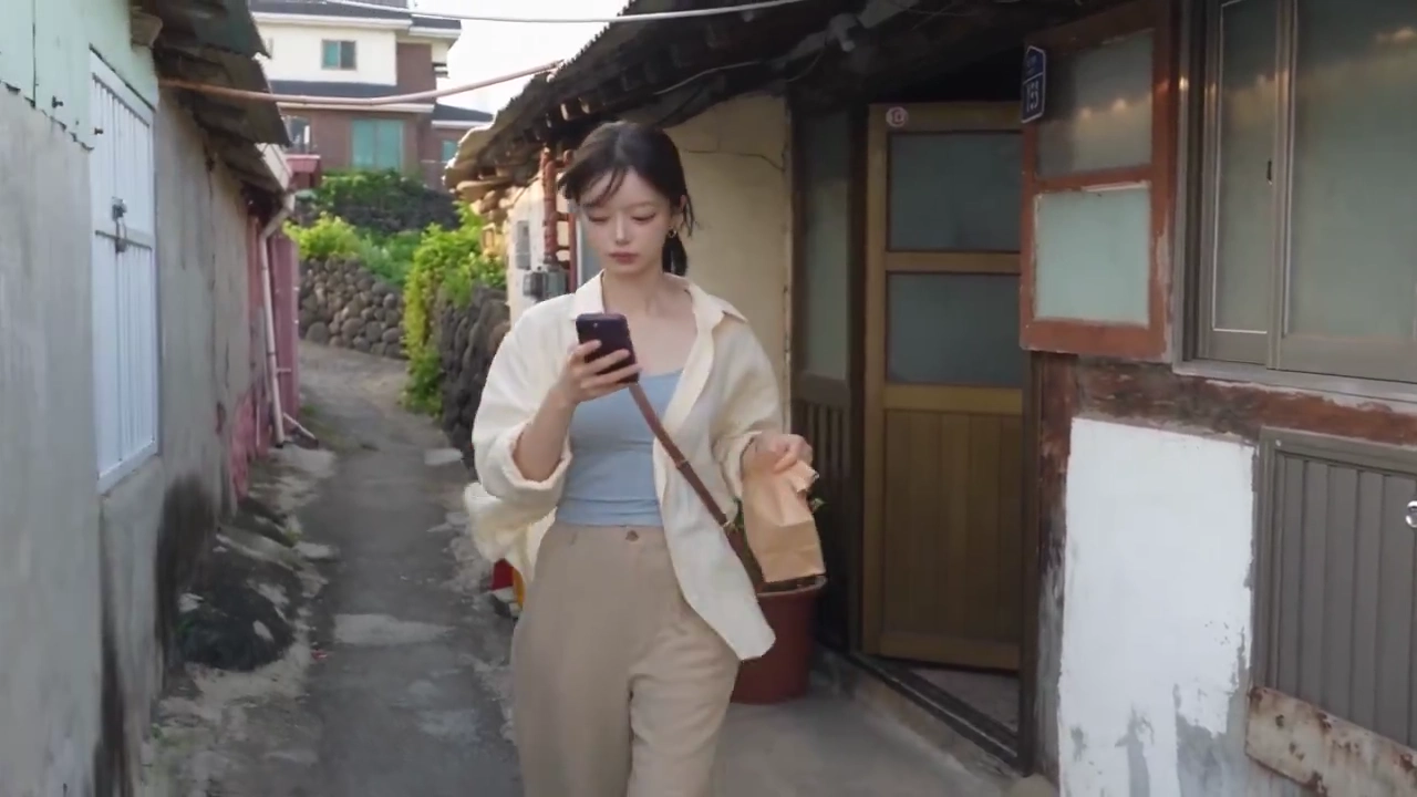 Sunset Walk in a Korean Seaside Village with Gentle Breeze