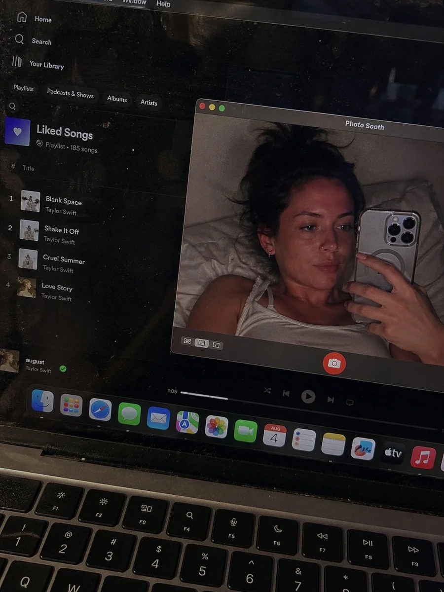 Digital Serenity: The MacBook Melange