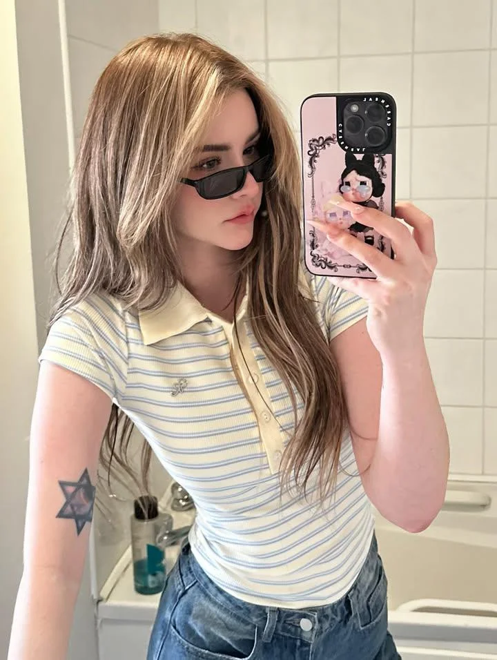 Edgy Mirror Moment: A Gen-Z Aesthetic