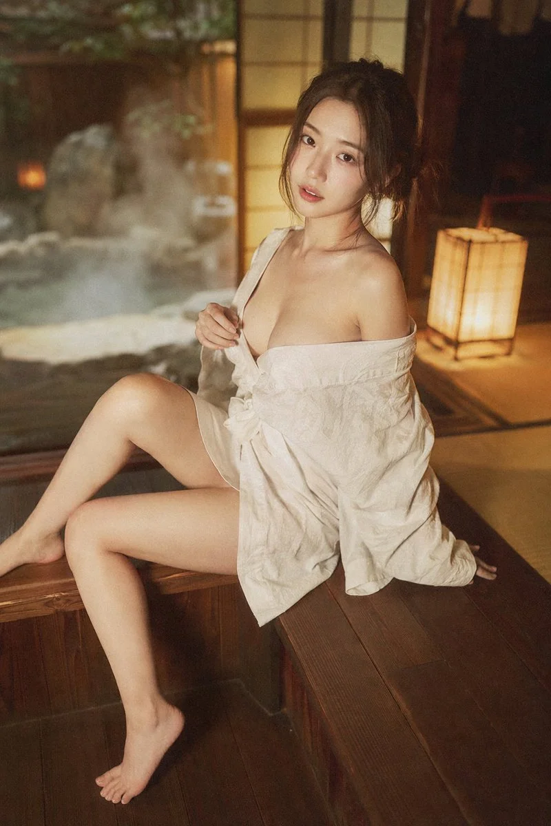 Editorial Elegance Amid Traditional Onsen Ambience