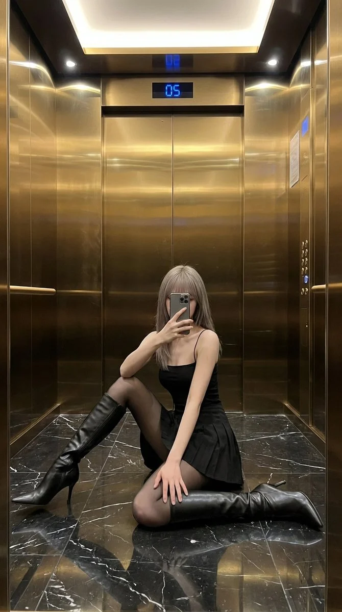 Elevator Escapism: Floor 05 Stillness