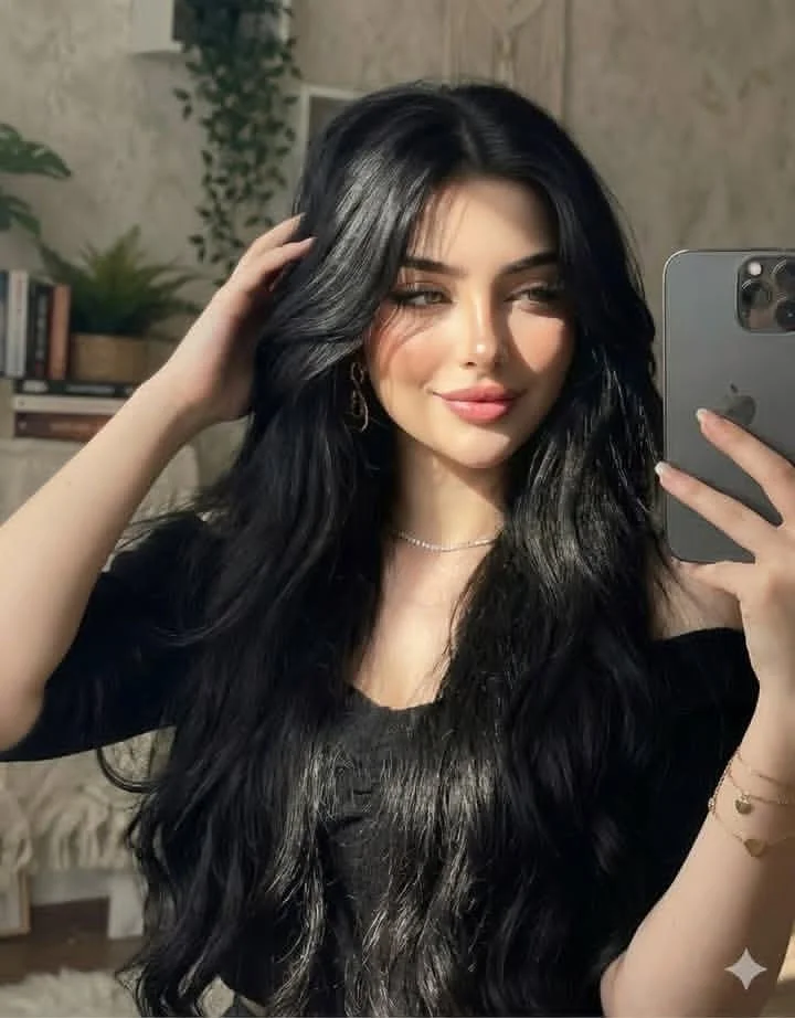 Golden Hour Glam: Capturing Elegance in Soft Light