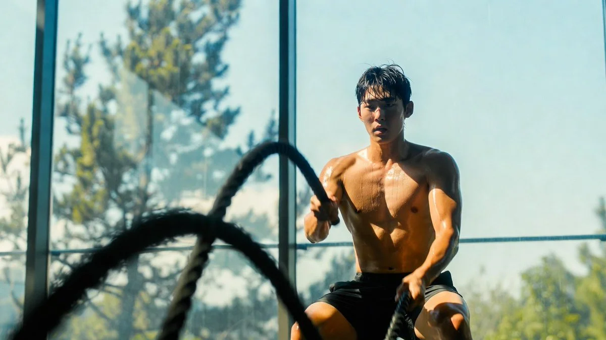 Intense Gym Training Captured in Cinematic Detail