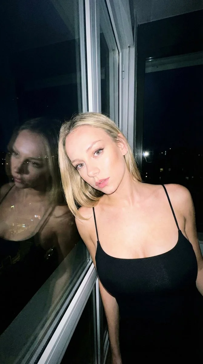 Intimate Night Portrait with Raw iPhone Flash Precision