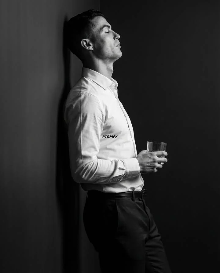 Monochrome Elegance in Profile