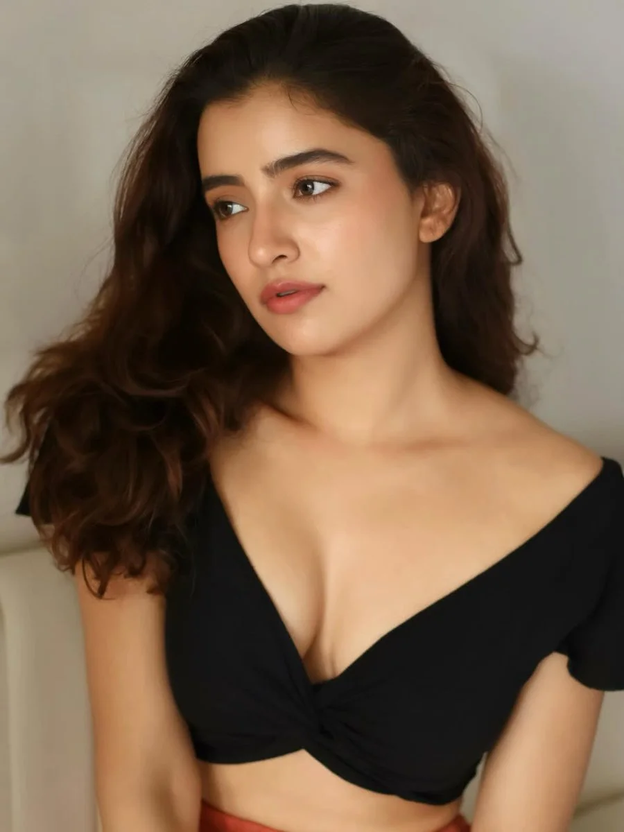 Radiant Allure: A Modern Portrait
