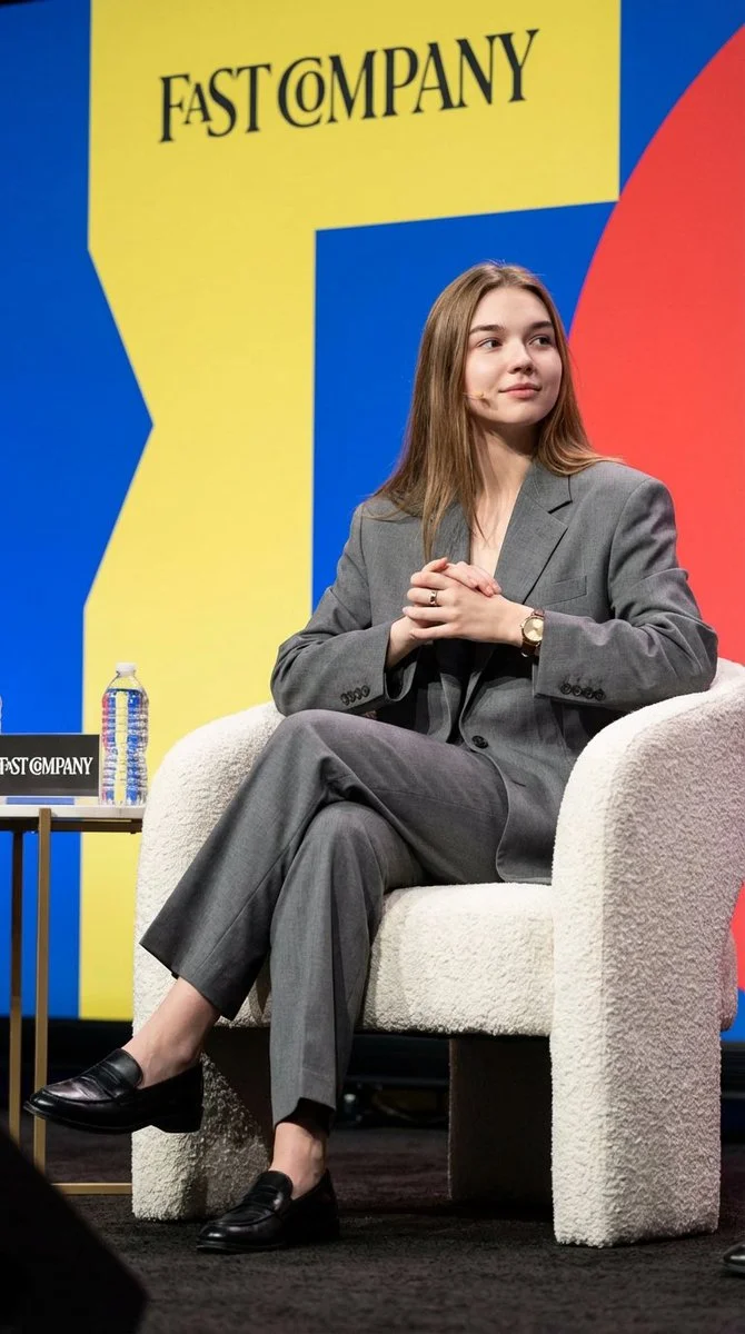 Sophisticated Elegance on Stage