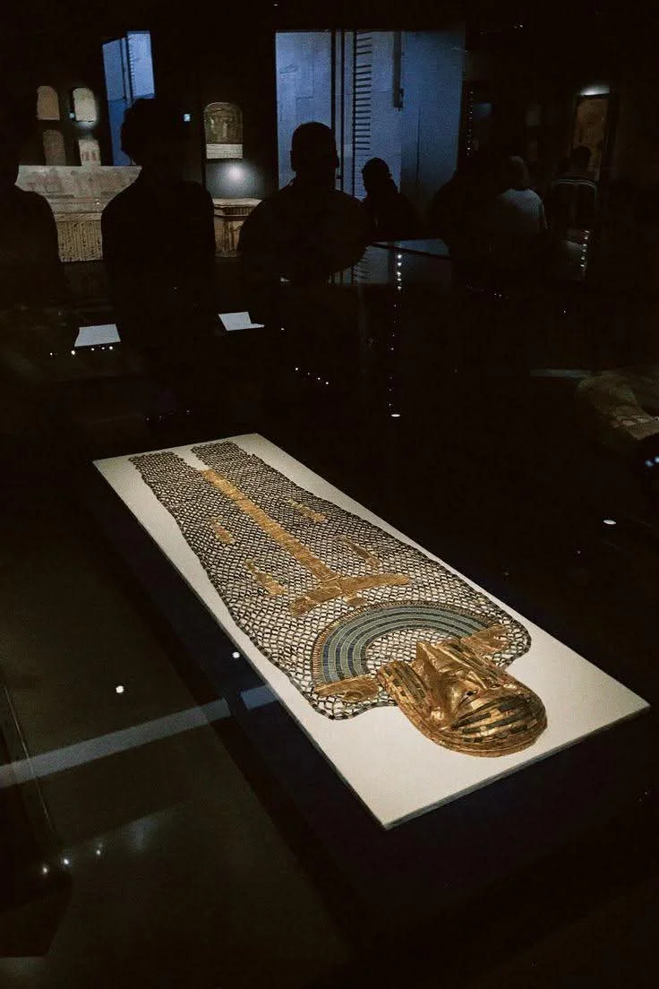 The Golden Mask of Eternal Memory