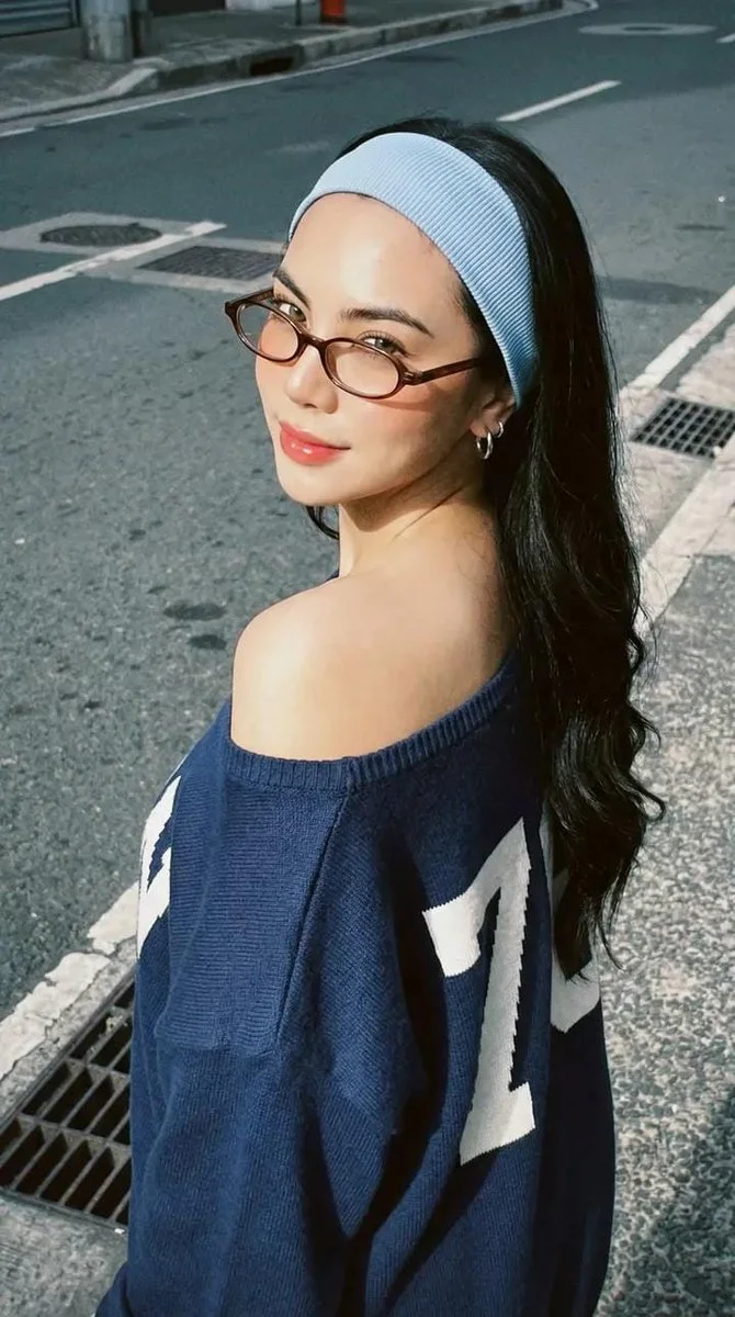 Urban Elegance: Glo in Focus